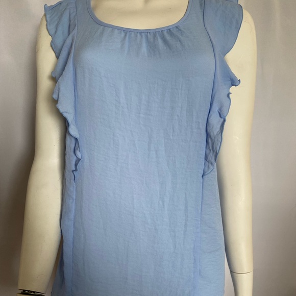 🌸 3/$20🌸Sleeveless blouse - Picture 1 of 3